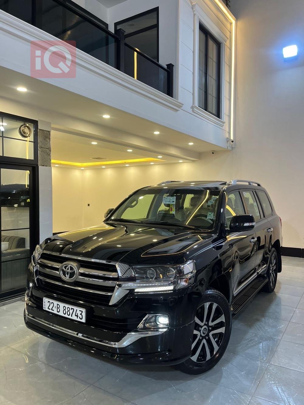 تويوتا لاندكروزر